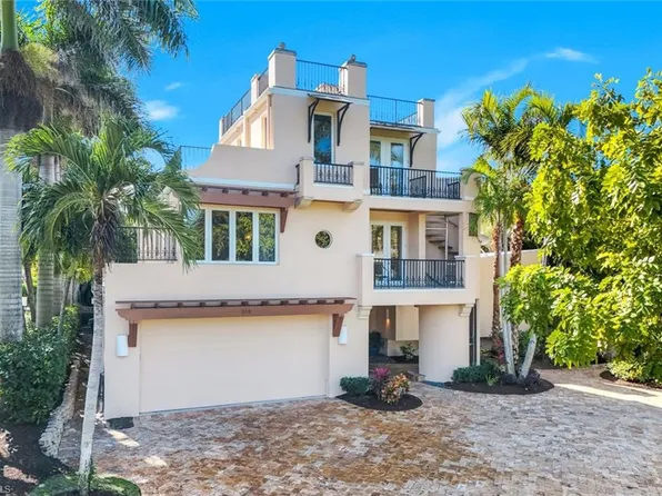 210 Central Ave, Naples, FL 34102
