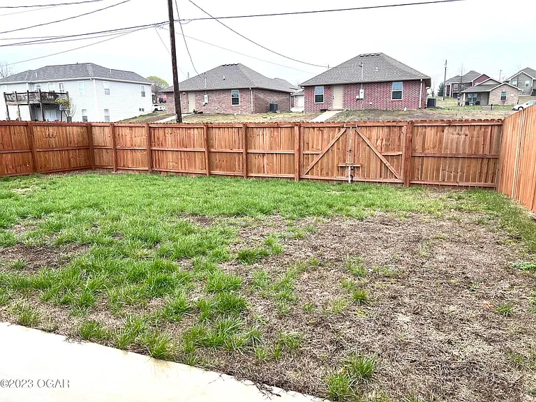 2511 Murphy Ave — Photo 5