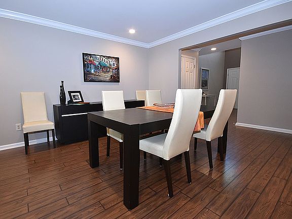 4th image of 12 McManus Ct #8