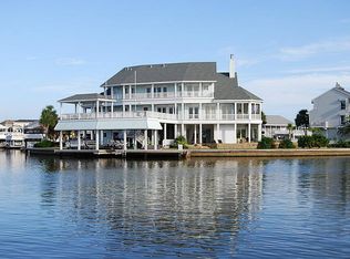 3502 Muscatee Cir, Galveston, TX 77554