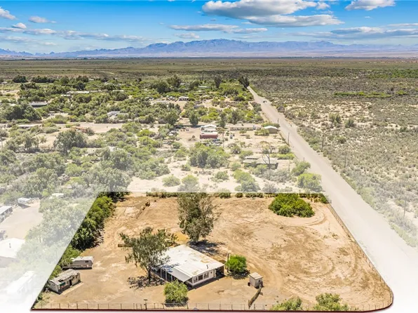 3000 E Surry Dr, Mohave Valley, AZ 86440