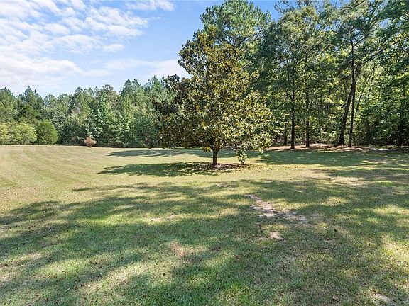 2nd image of 520 Schultz Creek Rd