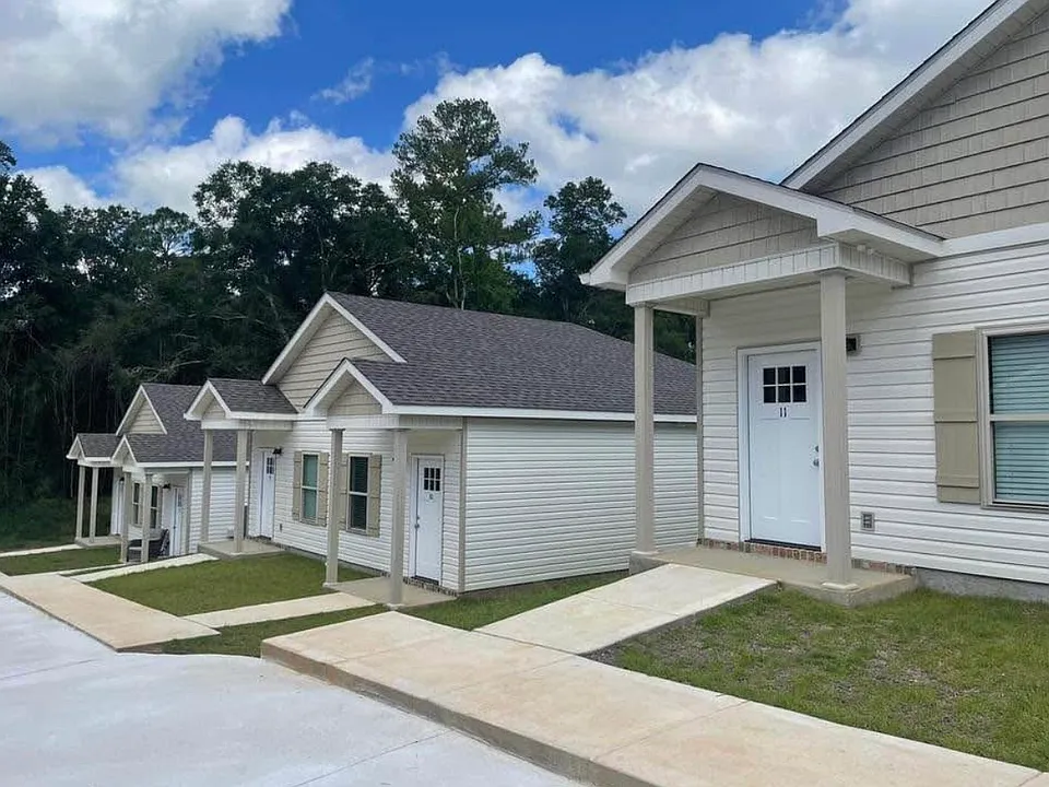 450 Sunrise Dr #14