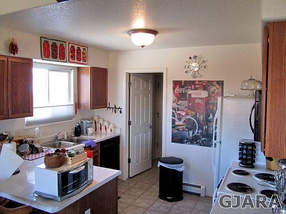 4th image of 218 S Park Ct