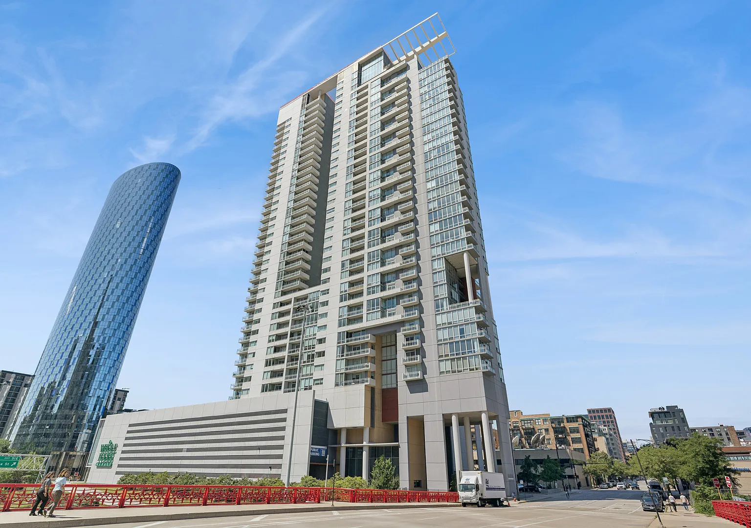 1 bed, 1.5 bath, 1040 sqft, $2,900 — Photo 1