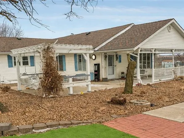 310 Berry St, Conception Junction, MO 64434