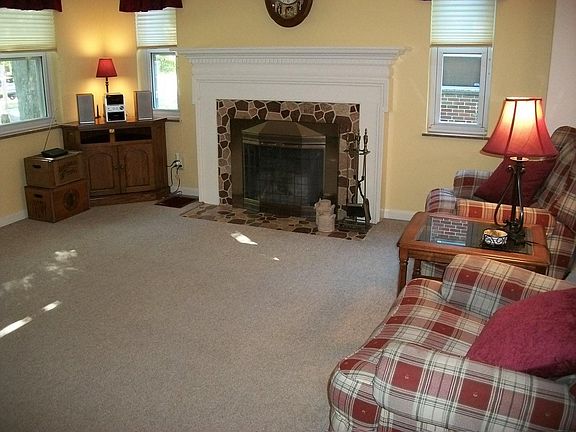3rd image of 6925 Rob Vern Dr