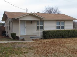 111 Sewell Ave, Midlothian, TX 76065