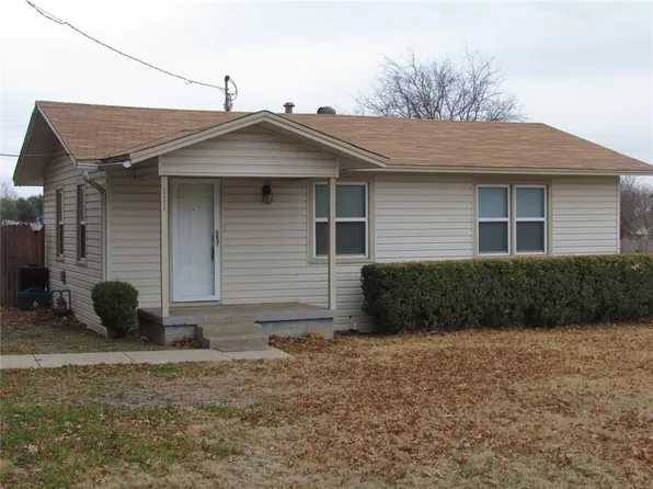 111 Sewell Ave, Midlothian, TX 76065