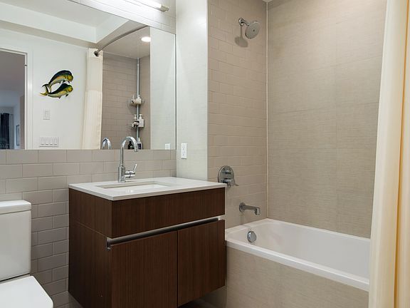 3rd image of 527 51st Ave APT 3H
