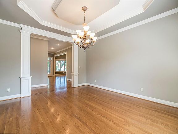 5th image of 2156 Carolina Ln