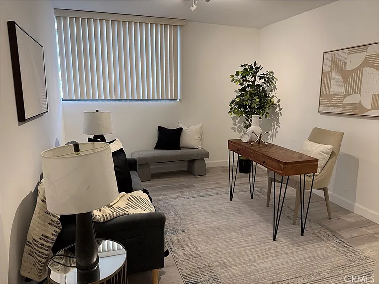 10535 Wilshire Blvd #612 — Photo 13