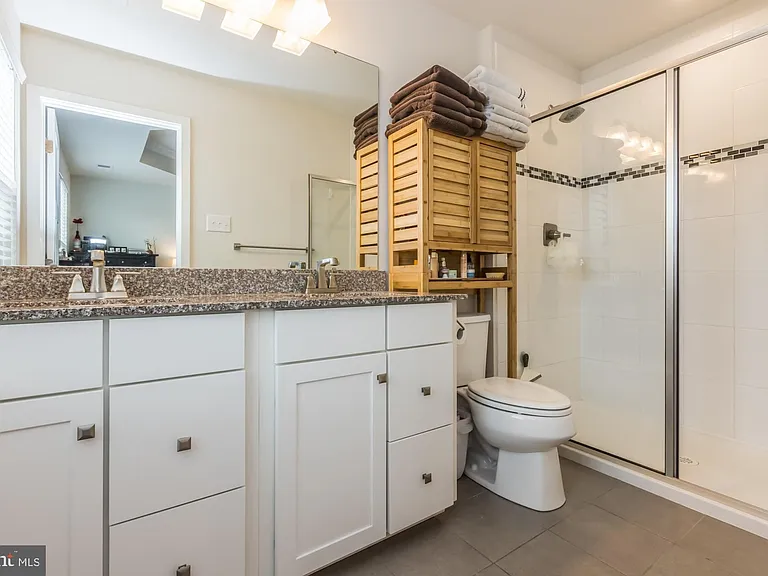 225 S Adams St — Photo 17