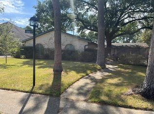 10031 Briar Rose Dr, Houston, TX 77042