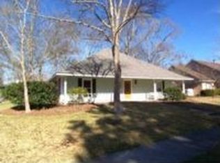 5438 Halls Ferry Dr, Baton Rouge, LA 70817
