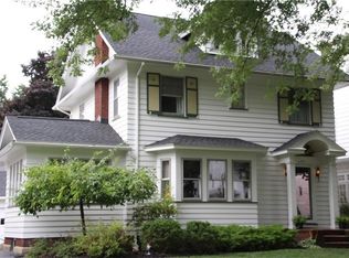 193 Chestnut Hill Dr, Rochester, NY 14617