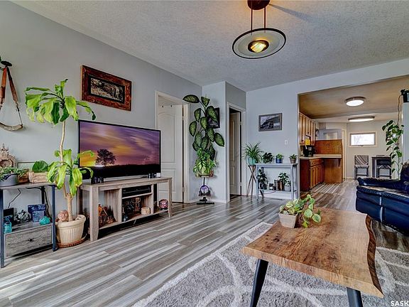 4th image of 1230 Dewdney AVENUE E