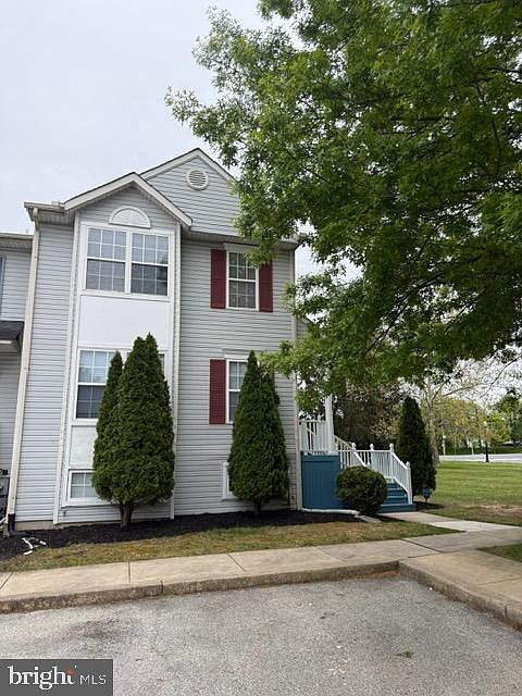 1st image of 100 Buckson Ct
