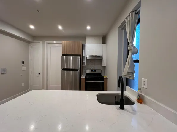 169 Ocean Ave, Jersey City, NJ