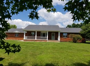 5864 State St, Albany, OH 45710