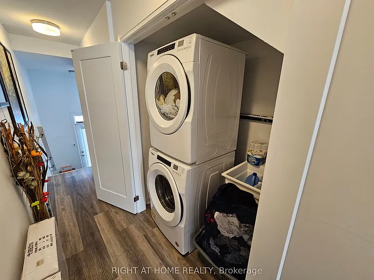 156 Huron St — Photo 9