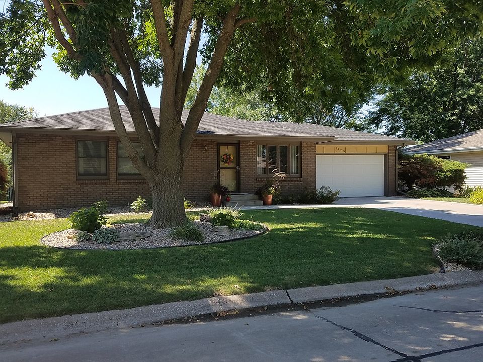 1st image of 1420 Kennedy Dr
