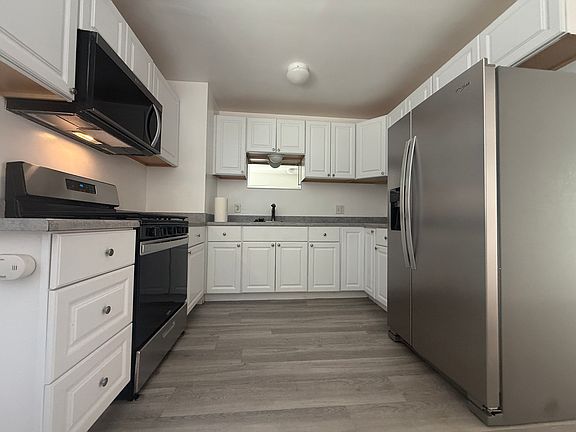 3rd image of 2954 Reynard Way