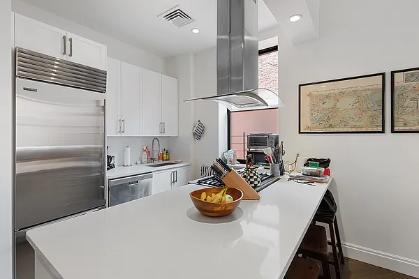 Rented by REAL New York | media 24