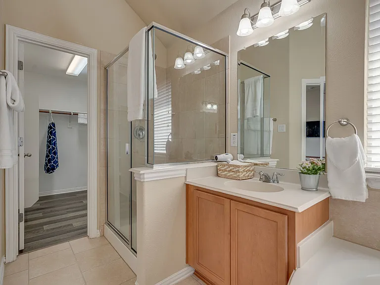 1105 Lone Pine Dr — Photo 9