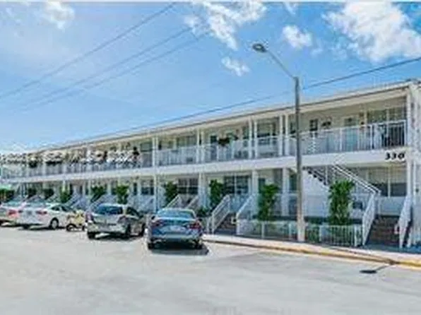 330 74th St APT 1, Miami Beach, FL 33141