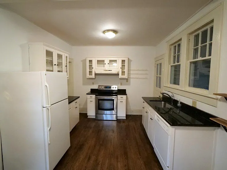 1110 E Worthington Ave — Photo 7