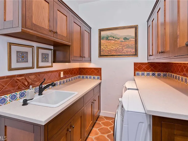 56145 Village Dr — Photo 53