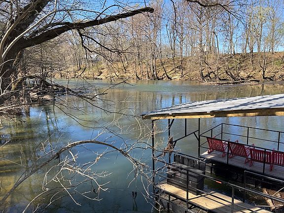 5th image of 155 Cypress Shoals Dr