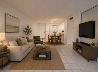 8895 Fontainebleau Blvd APT 103, Miami, FL 33172