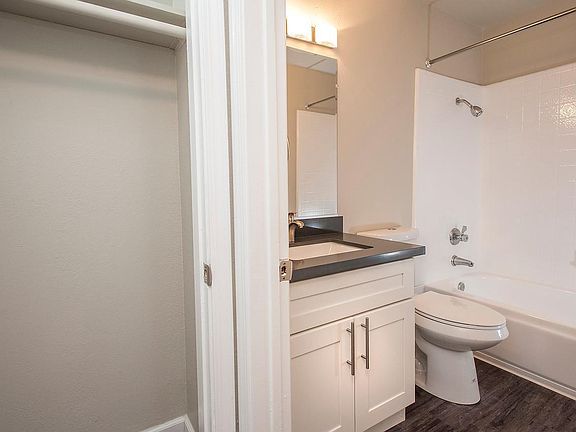 4th image of 601 J St #307