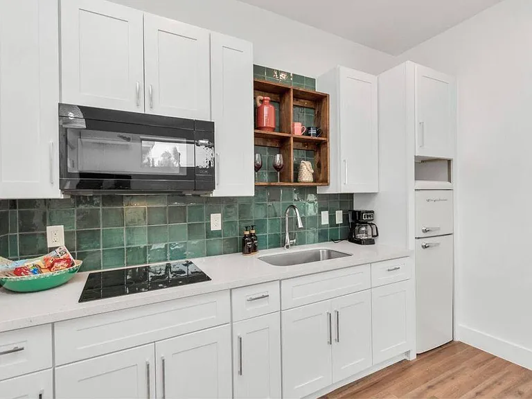 2825 Ball St #3 — Photo 8