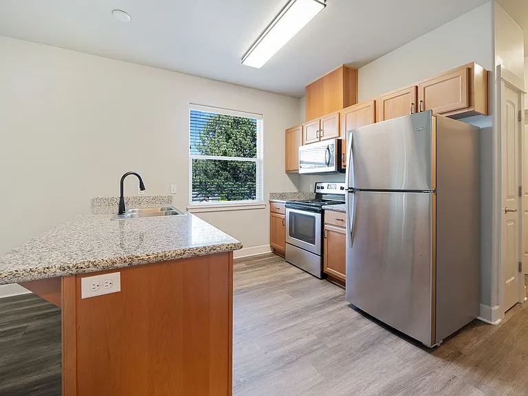 Webster Ridge Apartments — Photo 14