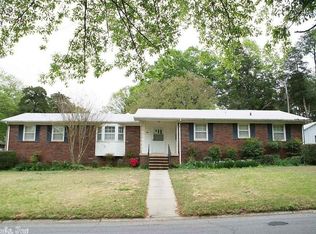 810 Randall Dr, Searcy, AR 72143