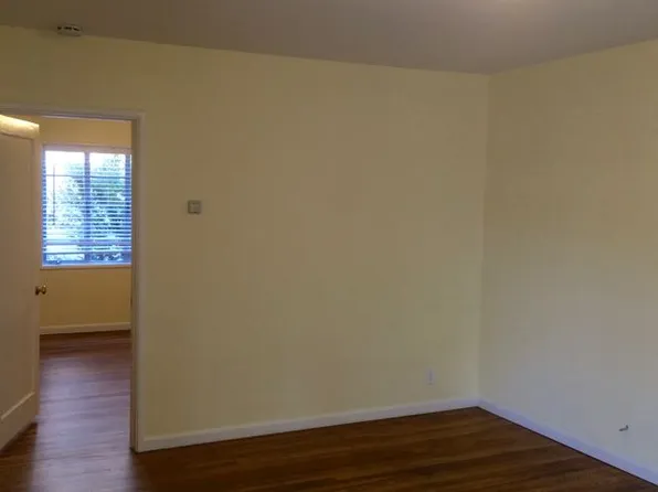 1703 27th St APT 3, Sacramento, CA 95816