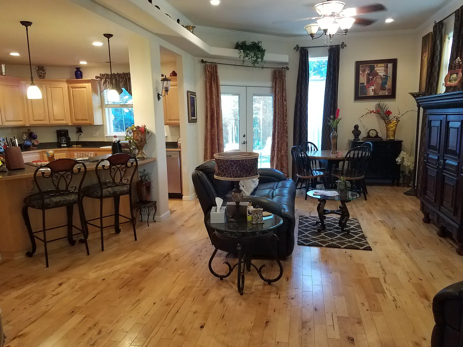 109 Sanger Ln photo 1