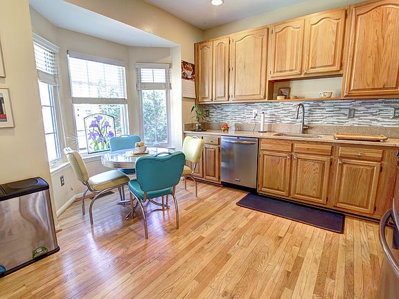3rd image of 14605 Flower Hill Dr
