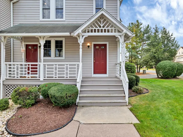 49 Fairview Street #49, West Hartford, CT 06119