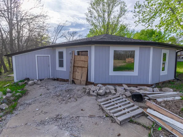 6801 N Maxine St, Columbia, MO 65202