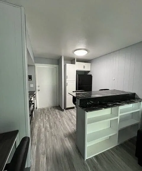 401 Smith St #B12 — Photo 7