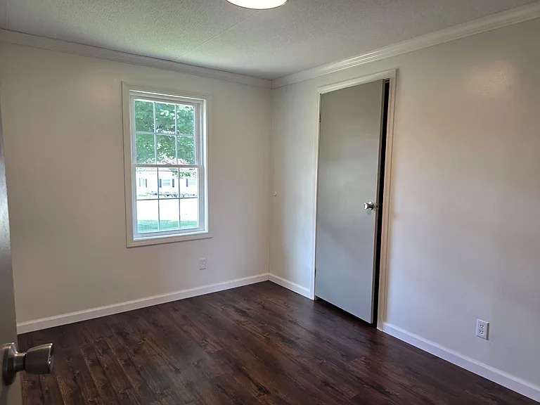 8659 W Pine St — Photo 10