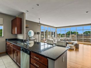 1550 E Royall Pl UNIT 409, Milwaukee, WI 53202