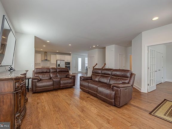 5th image of 6147 Olivet Dr