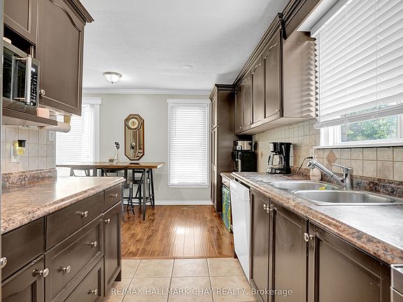 2nd image of 16 Austen Ln