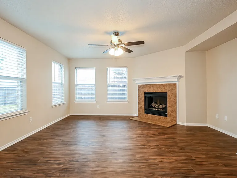 604 Snowy Orchid Ln — Photo 5