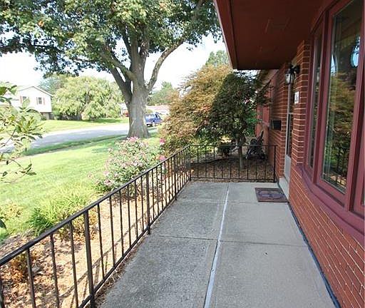3rd image of 200 N Henry St